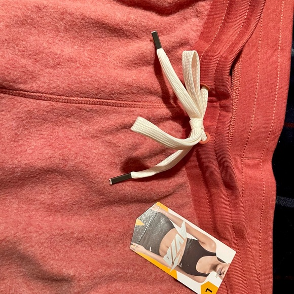 Shorts - Picture 3 of 4